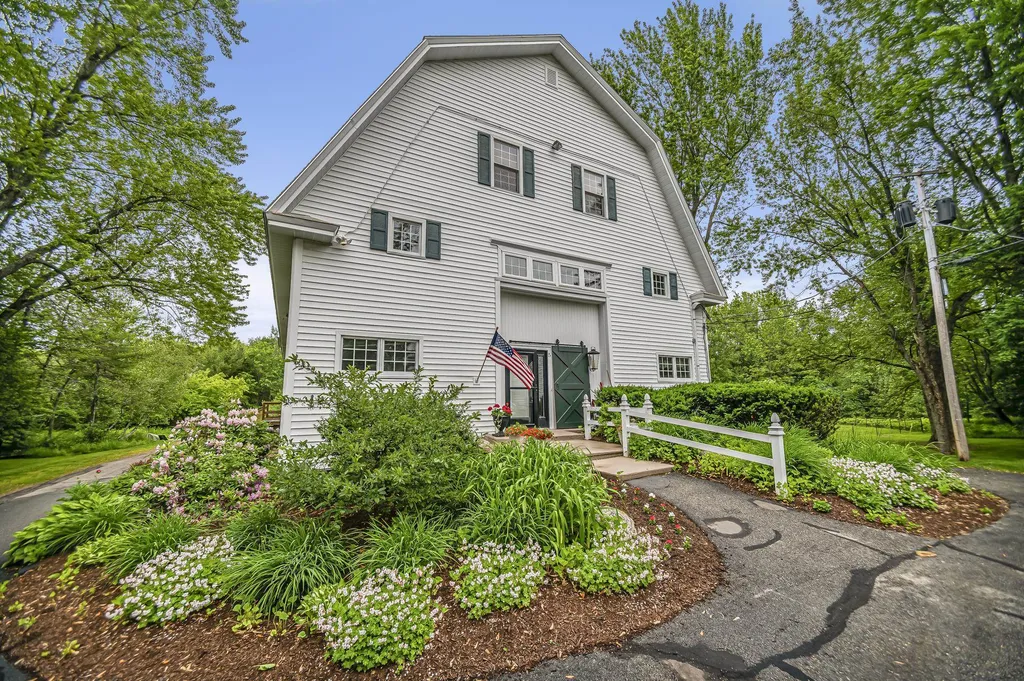 2 Farm House Lane Wolfeboro NH 03894
