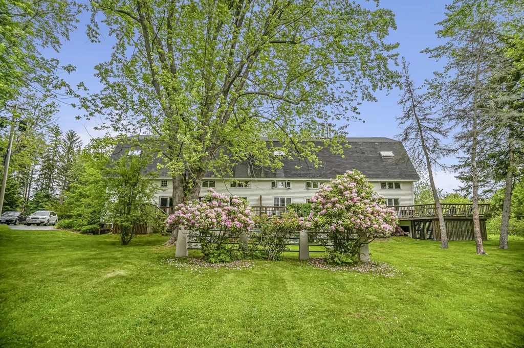 2 Farm House Lane Wolfeboro NH 03894
