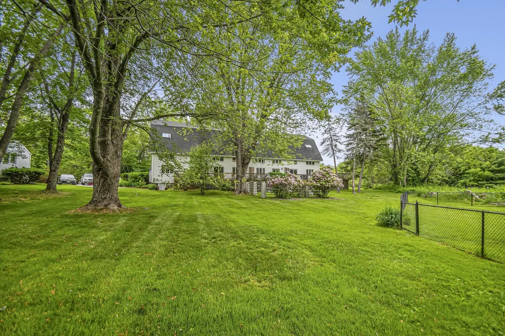 2 Farm House Lane Wolfeboro NH 03894