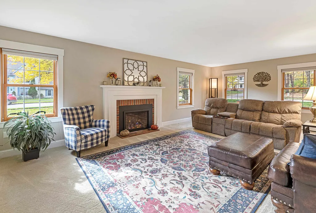 10 Hagan Drive Essex VT 05452