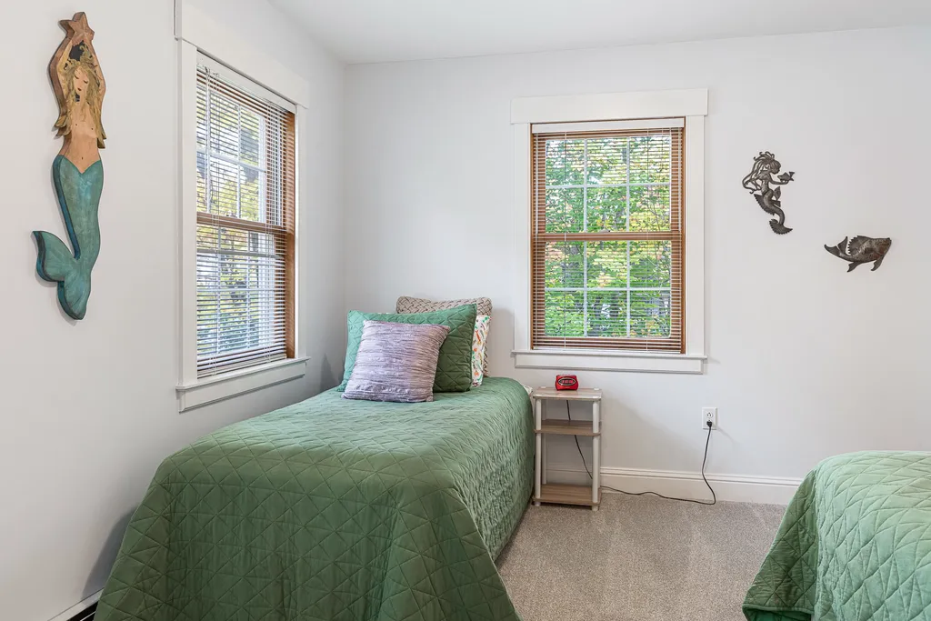 10 Hagan Drive Essex VT 05452