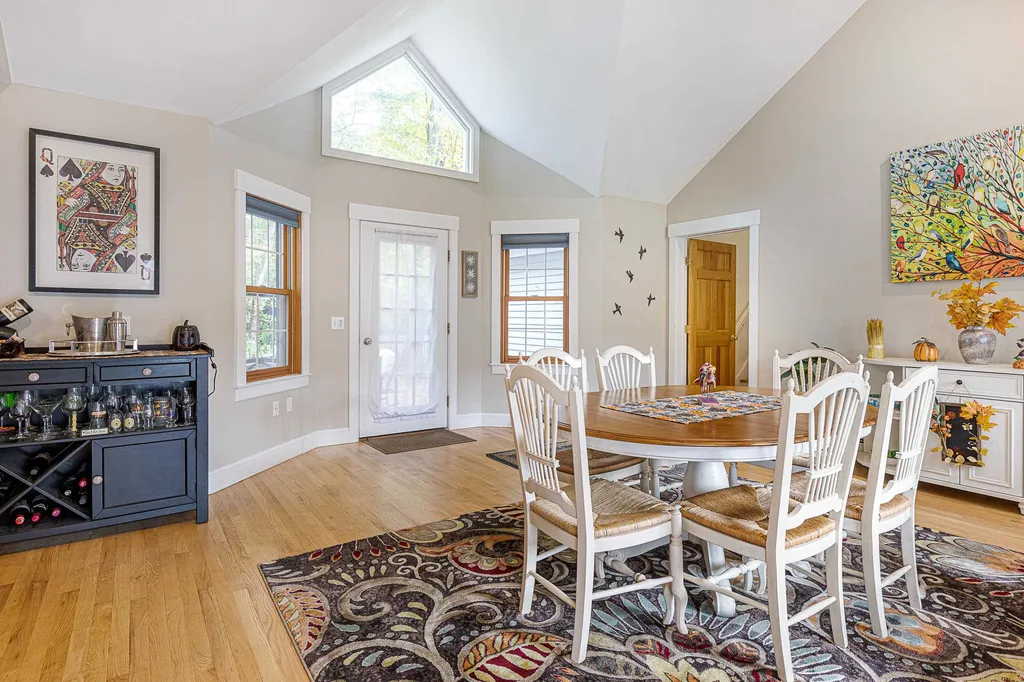 10 Hagan Drive Essex VT 05452