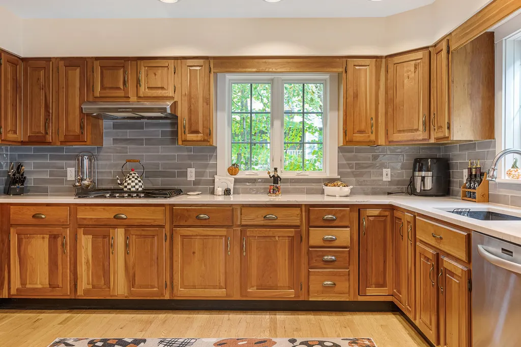 10 Hagan Drive Essex VT 05452