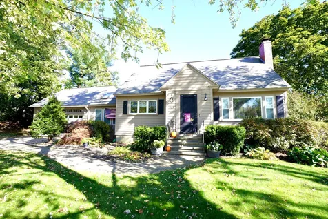 997 Montgomery Street Manchester NH 03102