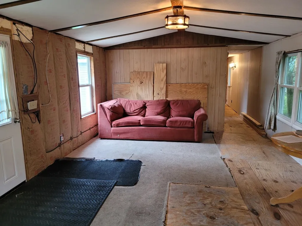 91 Walt's Way Hinesburg VT 05461