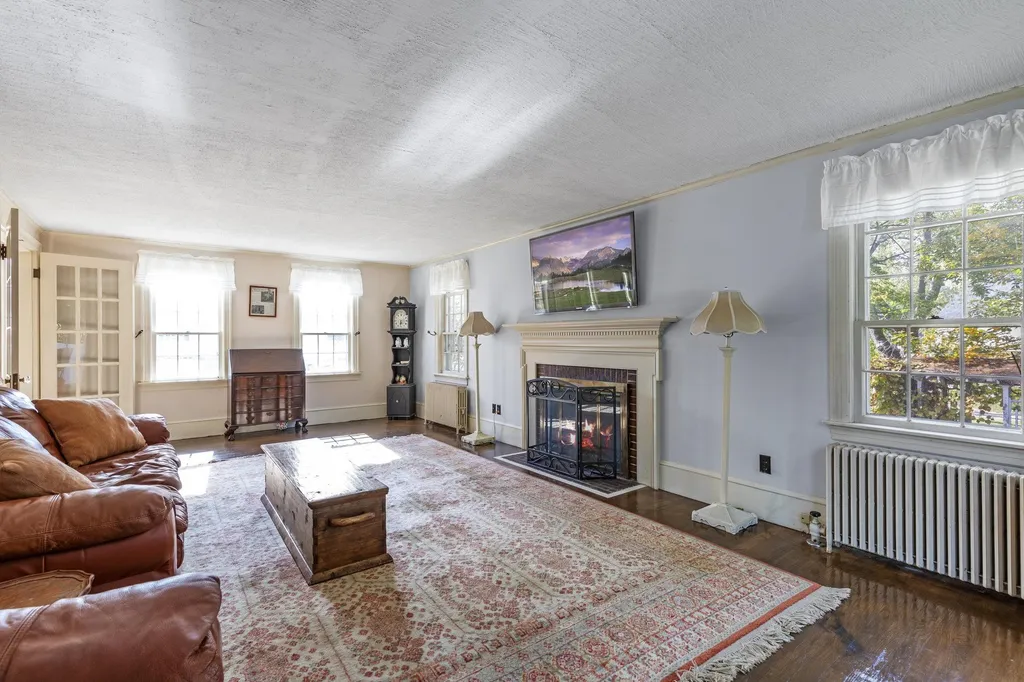 2 Whitehall Road Rochester NH 03867