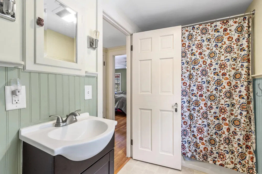 2 Whitehall Road Rochester NH 03867