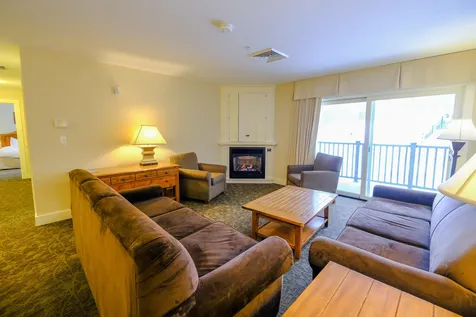 625/627 Qii Jackson Gore Adams House Ludlow VT 05149