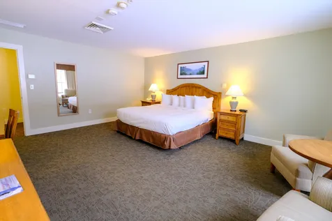 625/627 Qii Jackson Gore Adams House Ludlow VT 05149