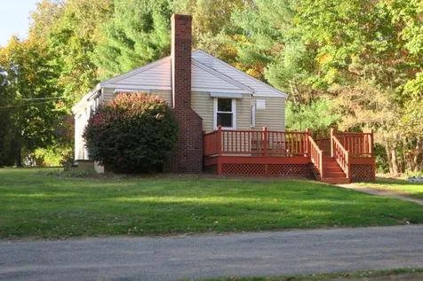 20 Powwow River Road East Kingston NH 03827