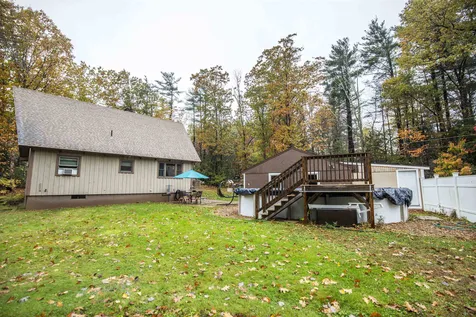 93 Walnut Hill Road Derry NH 03038
