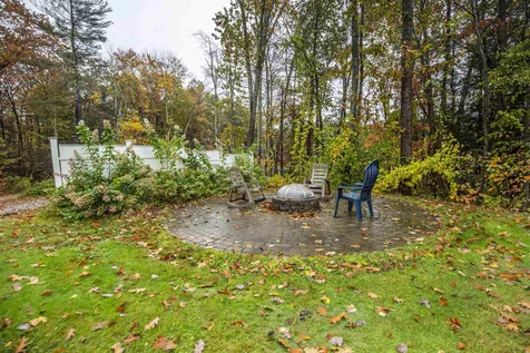93 Walnut Hill Road Derry NH 03038