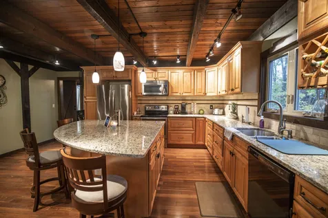 93 Walnut Hill Road Derry NH 03038
