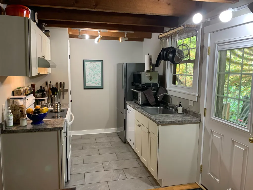574 Willard Road Hartford VT 05059
