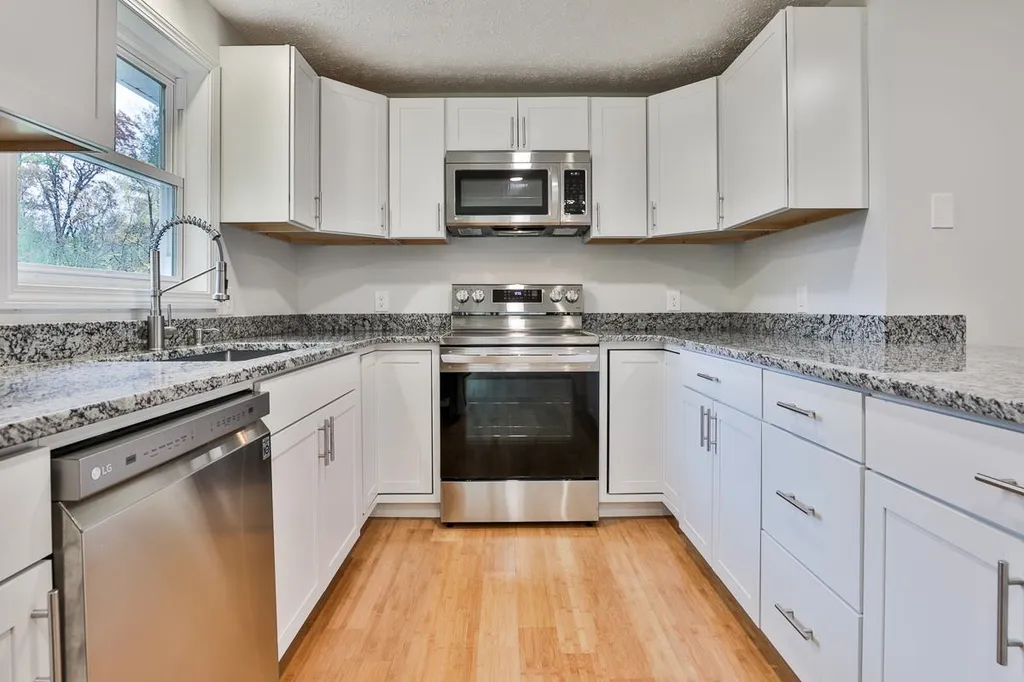 1l Rocco Drive Derry NH 03038