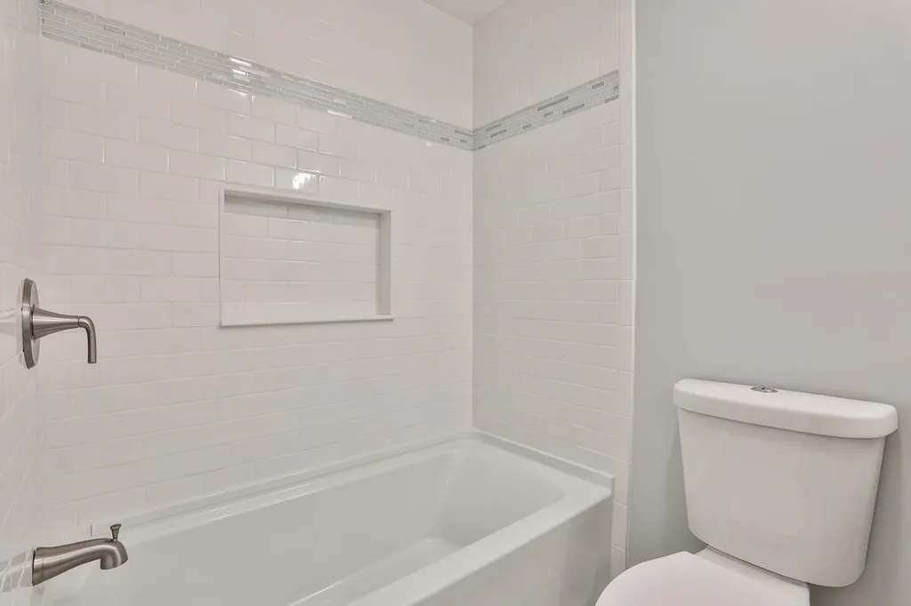 1l Rocco Drive Derry NH 03038
