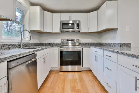 1l Rocco Drive Derry NH 03038
