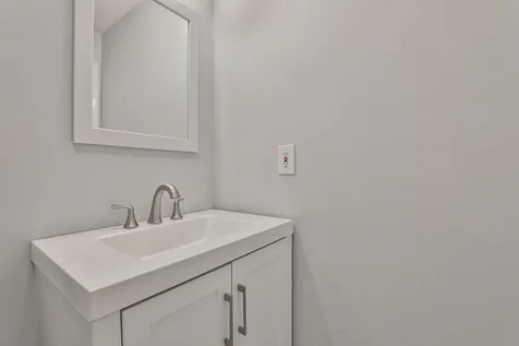 1l Rocco Drive Derry NH 03038
