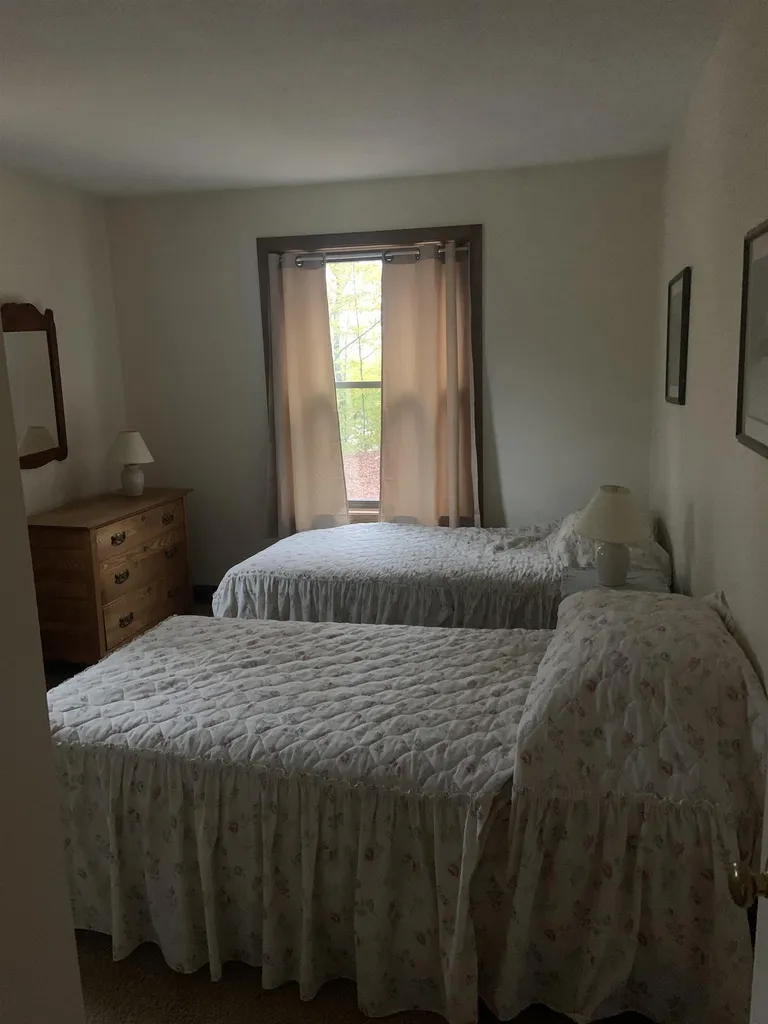 860 Murphy Road Hartford VT 05059
