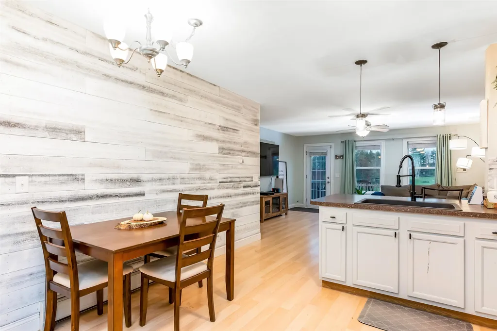 6 East Road Fairfax VT 05454