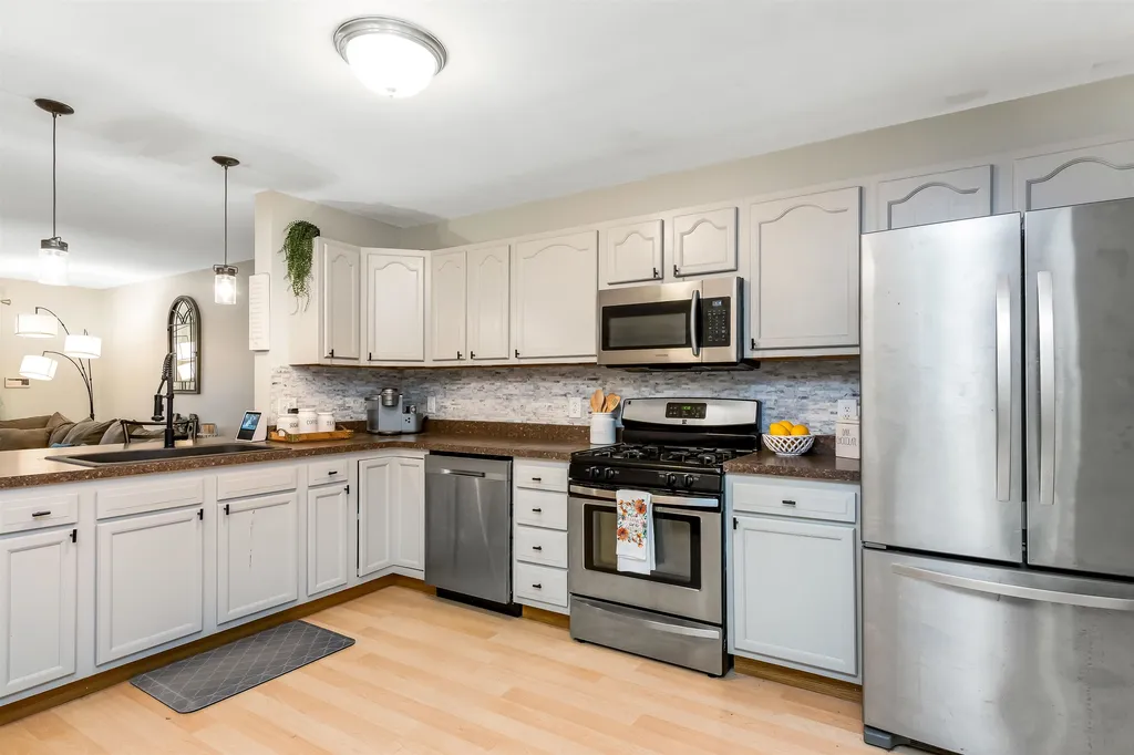 6 East Road Fairfax VT 05454