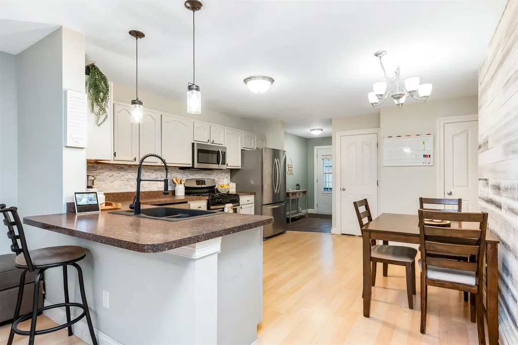 6 East Road Fairfax VT 05454
