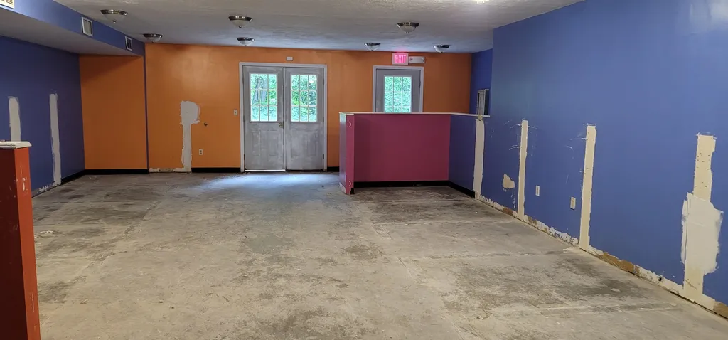 1238 Hooksett Road Hooksett NH 03106