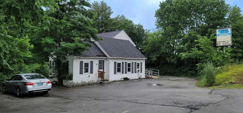 1238 Hooksett Road Hooksett NH 03106