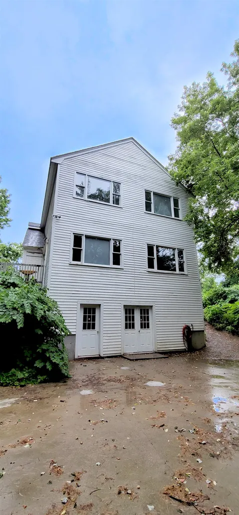 1238 Hooksett Road Hooksett NH 03106