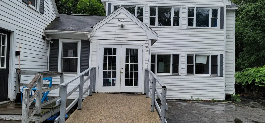 1238 Hooksett Road Hooksett NH 03106