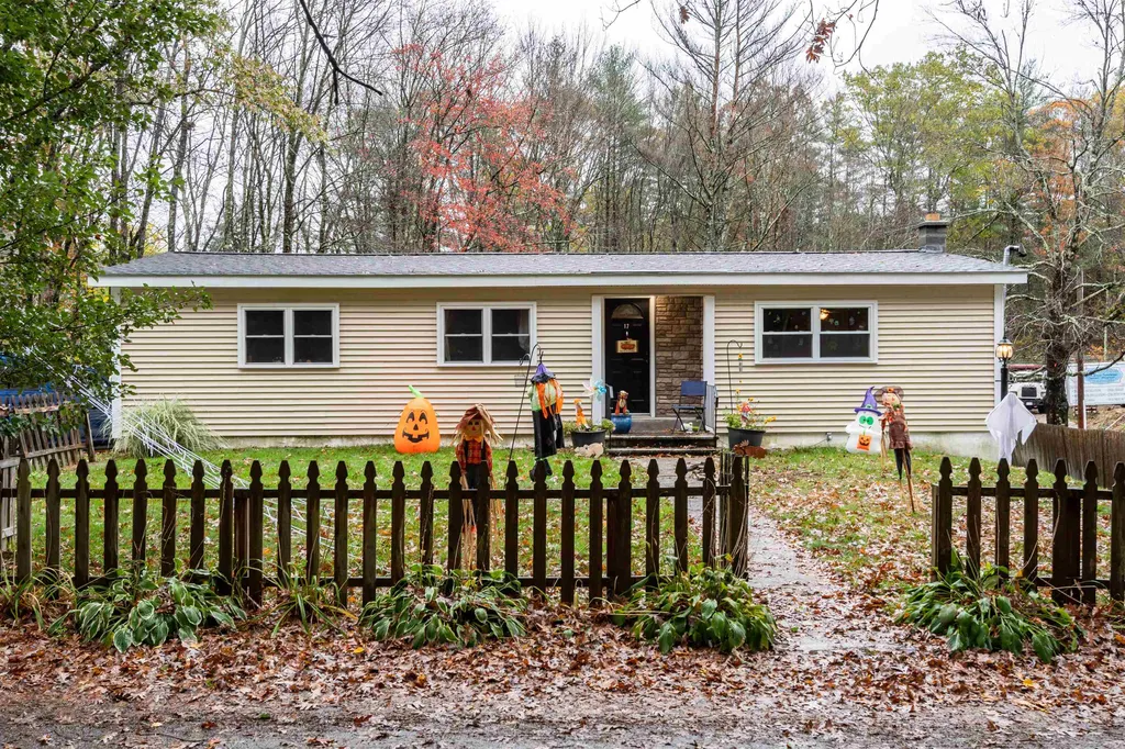 17 Fanny Drive Allenstown NH 03275