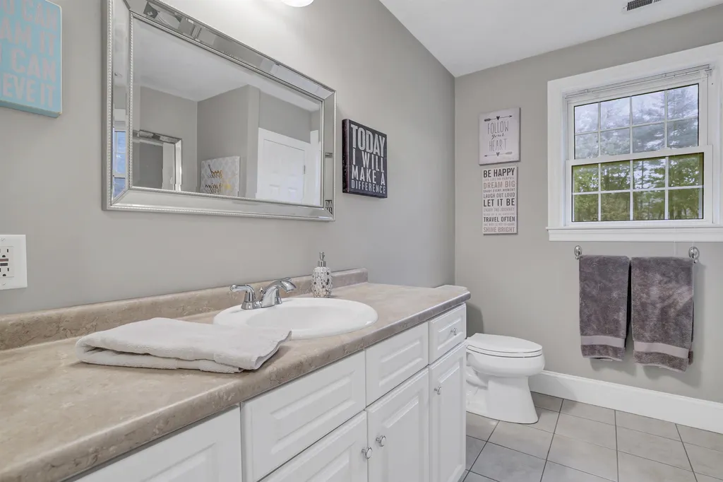 35 Bear Hill Road Windham NH 03087