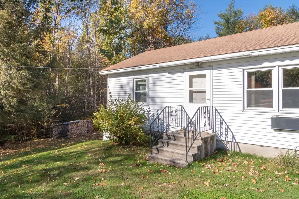 369 Lower Ridge Road Loudon NH 03307