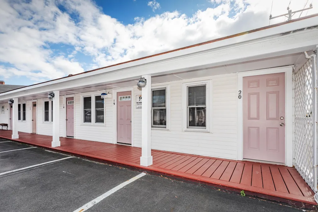 528 Ocean Boulevard Hampton NH 03842