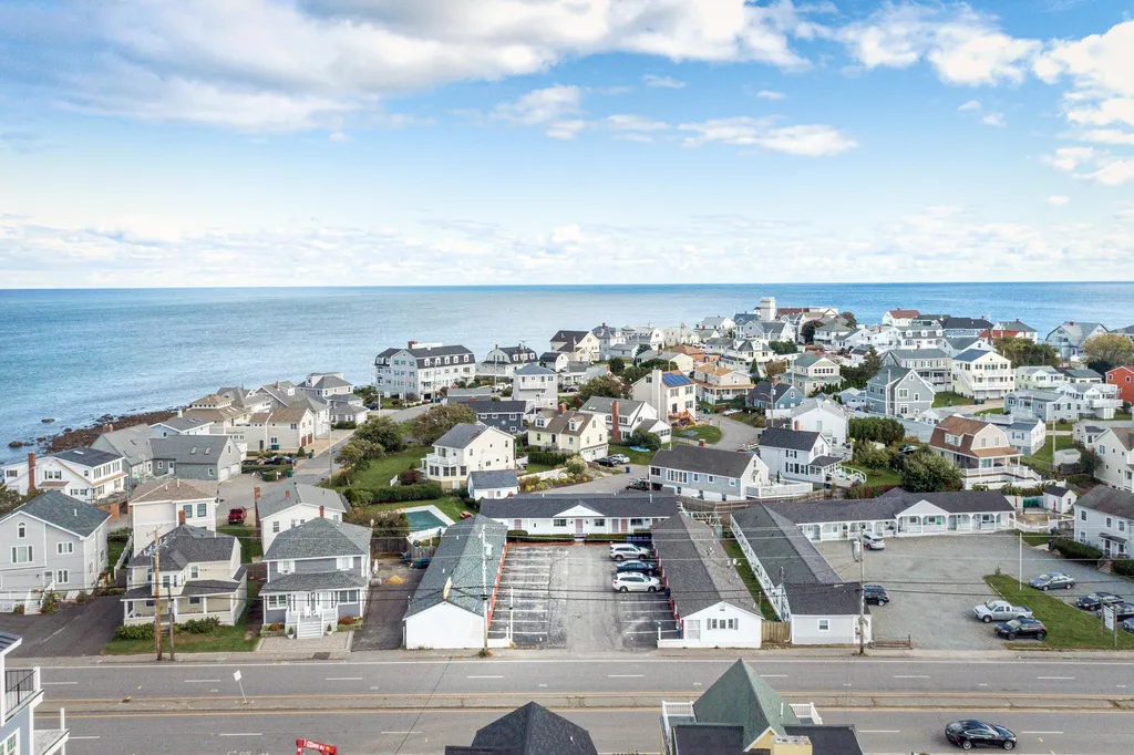 528 Ocean Boulevard Hampton NH 03842