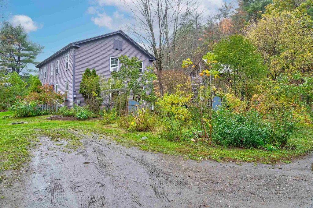 10 Blodgett Lane Hartland VT 05048