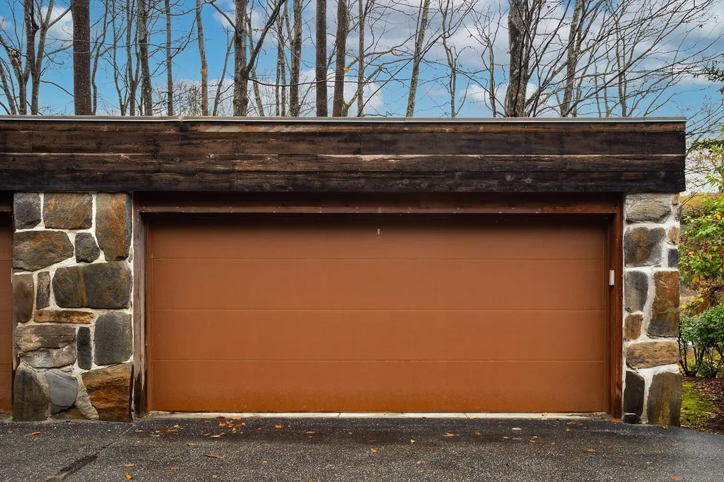 3 Hathorns Hill Woodstock VT 05091