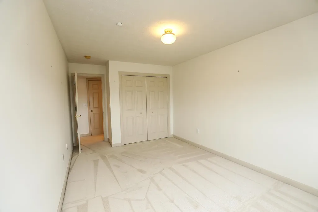 16 Mountain Laurels Drive Nashua NH 03062