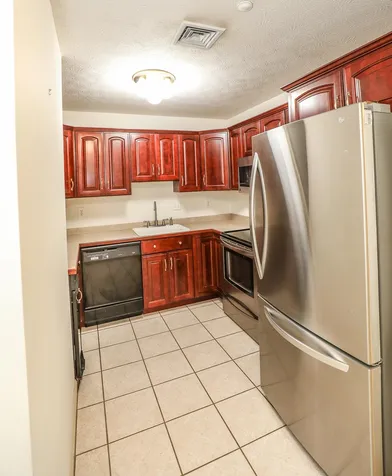 16 Mountain Laurels Drive Nashua NH 03062