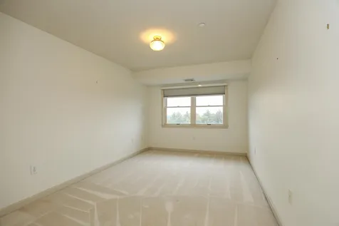 16 Mountain Laurels Drive Nashua NH 03062