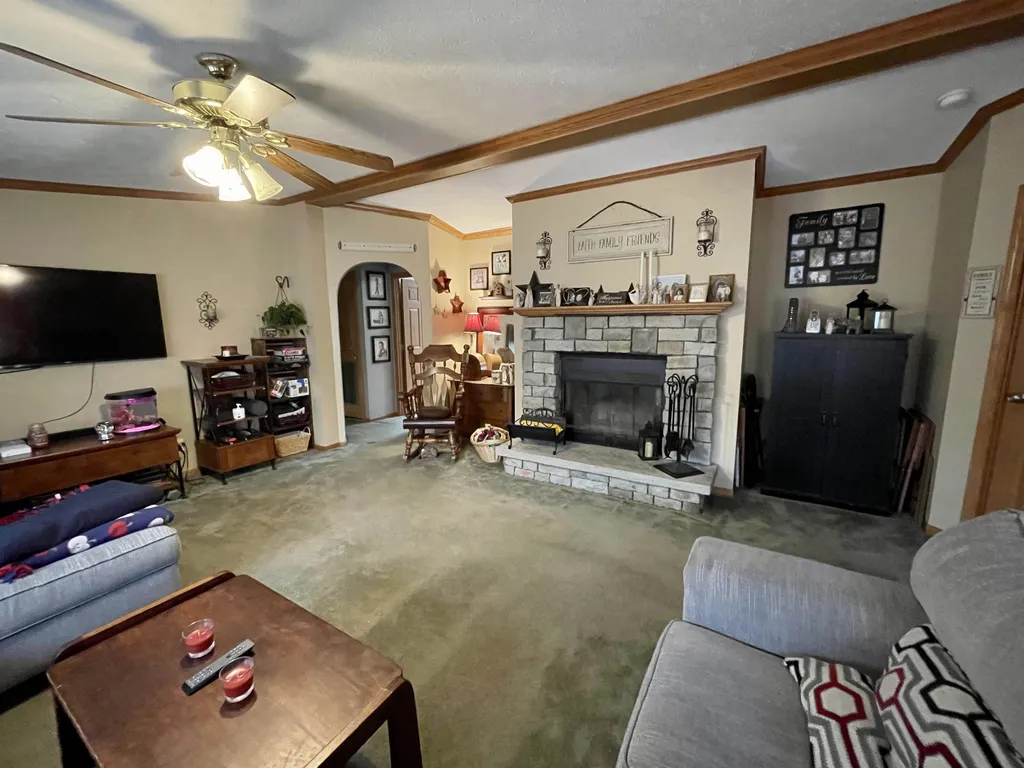 15 Marilyn Drive Allenstown NH 03275
