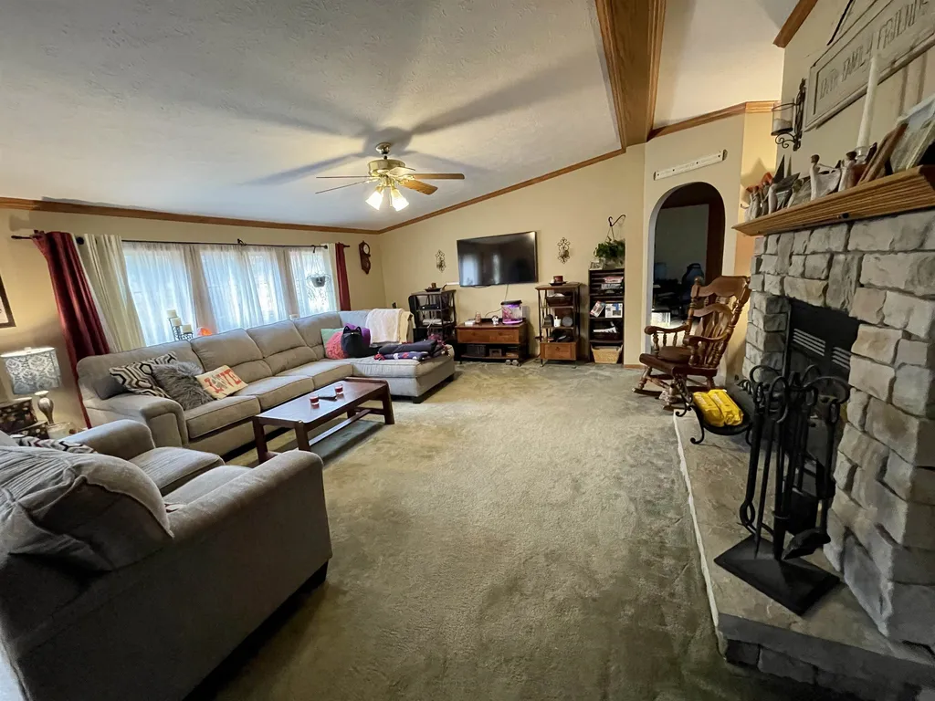 15 Marilyn Drive Allenstown NH 03275
