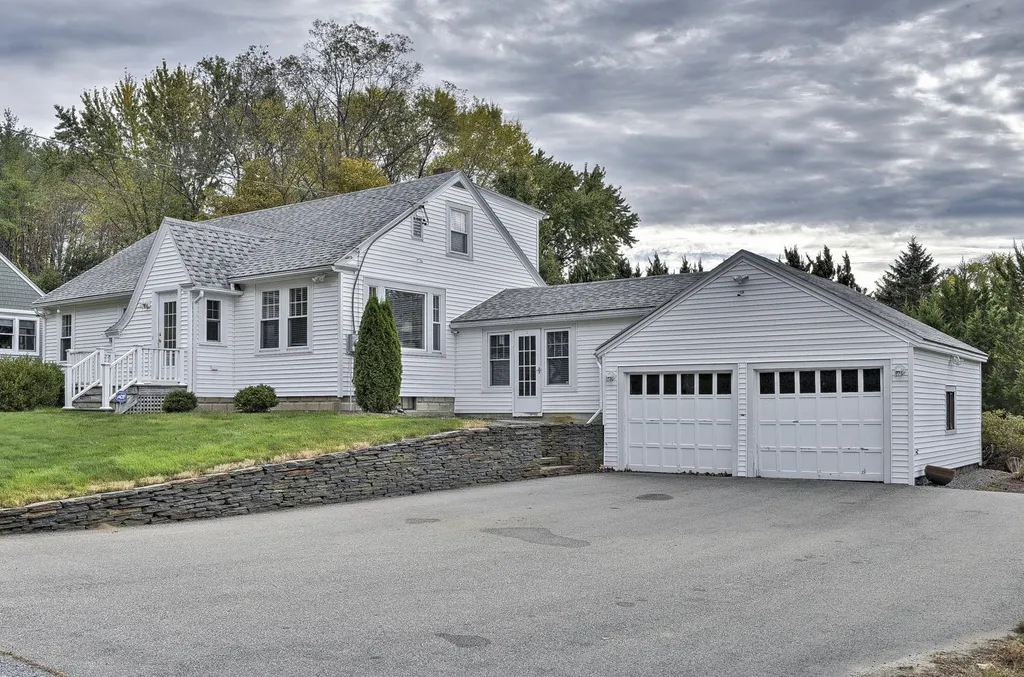 29 Knoll Avenue Keene NH 03431