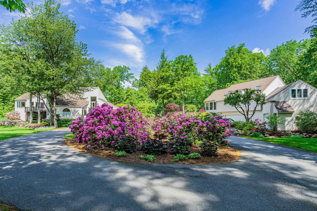 84 Meetinghouse Road Bedford NH 03110