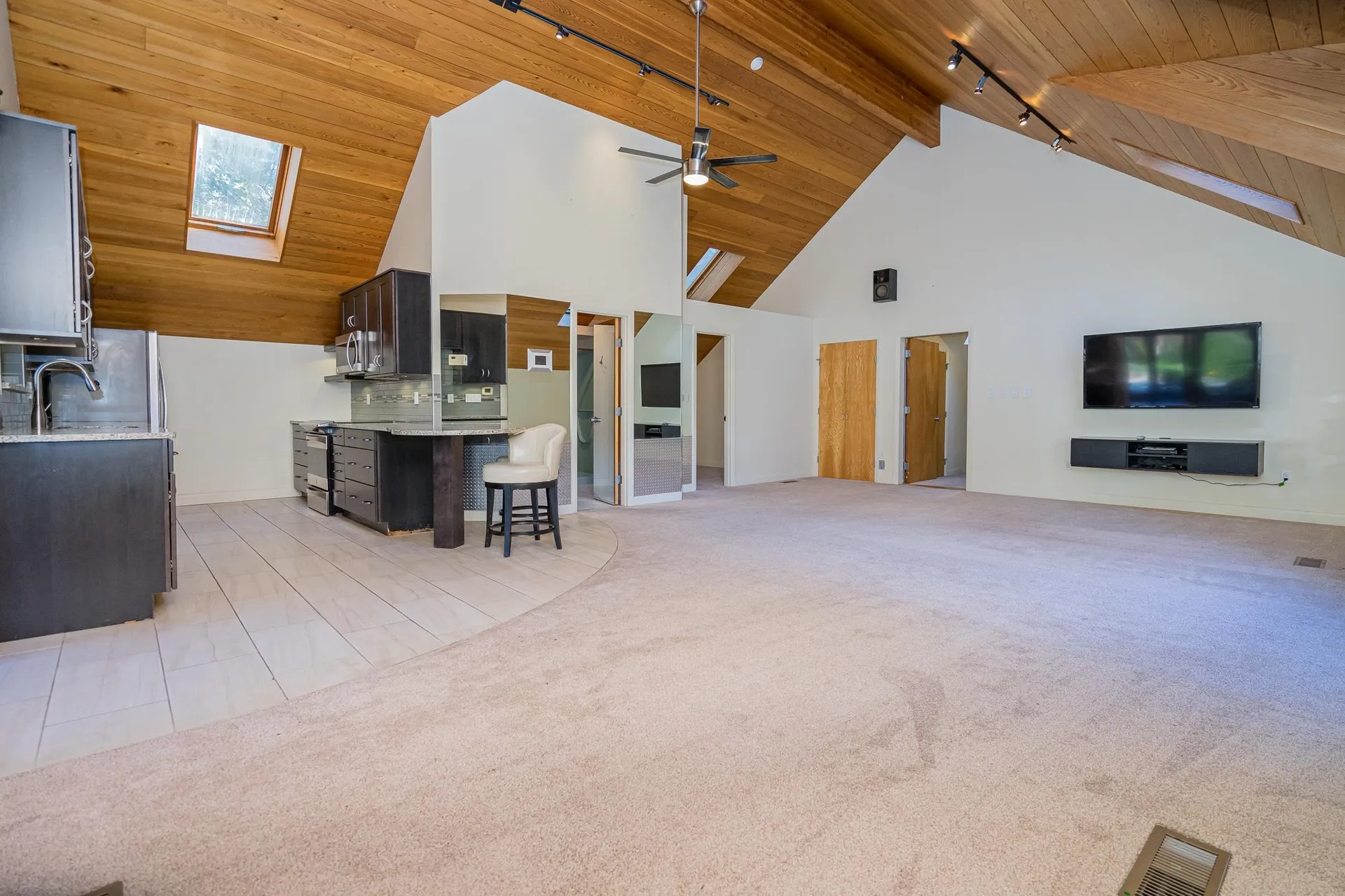 84 Meetinghouse Road Bedford NH 03110