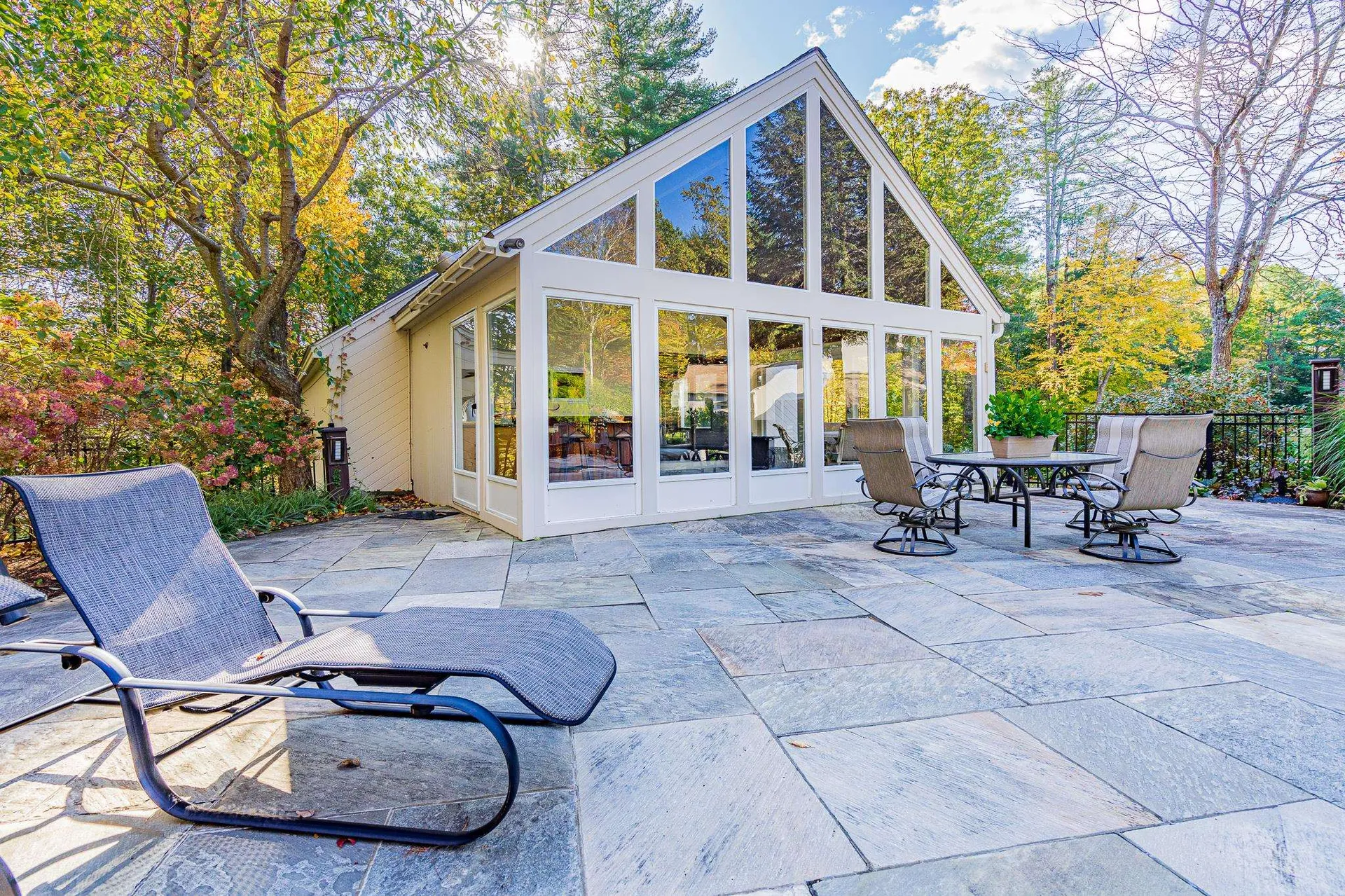 84 Meetinghouse Road Bedford NH 03110