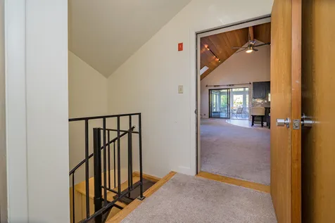 84 Meetinghouse Road Bedford NH 03110