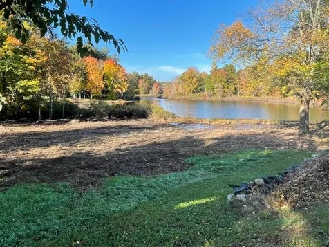 4 Ice House Lane Raymond NH 03077