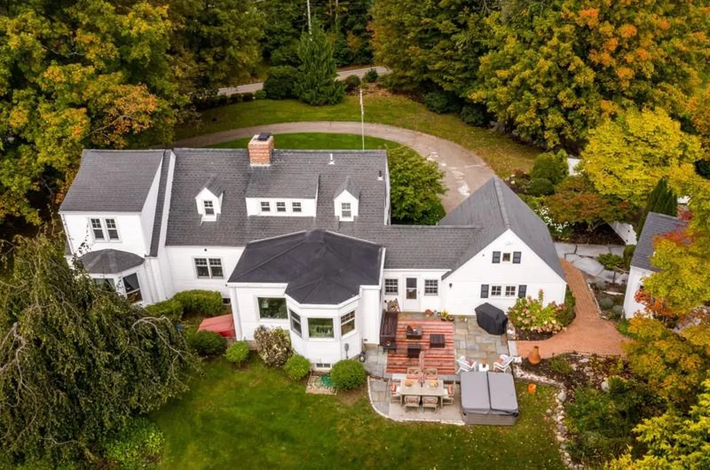 13 Ashbrook Road Exeter NH 03833