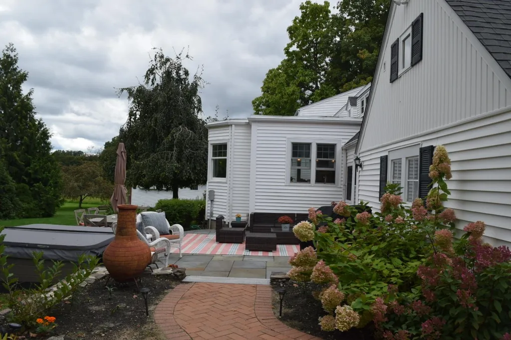 13 Ashbrook Road Exeter NH 03833